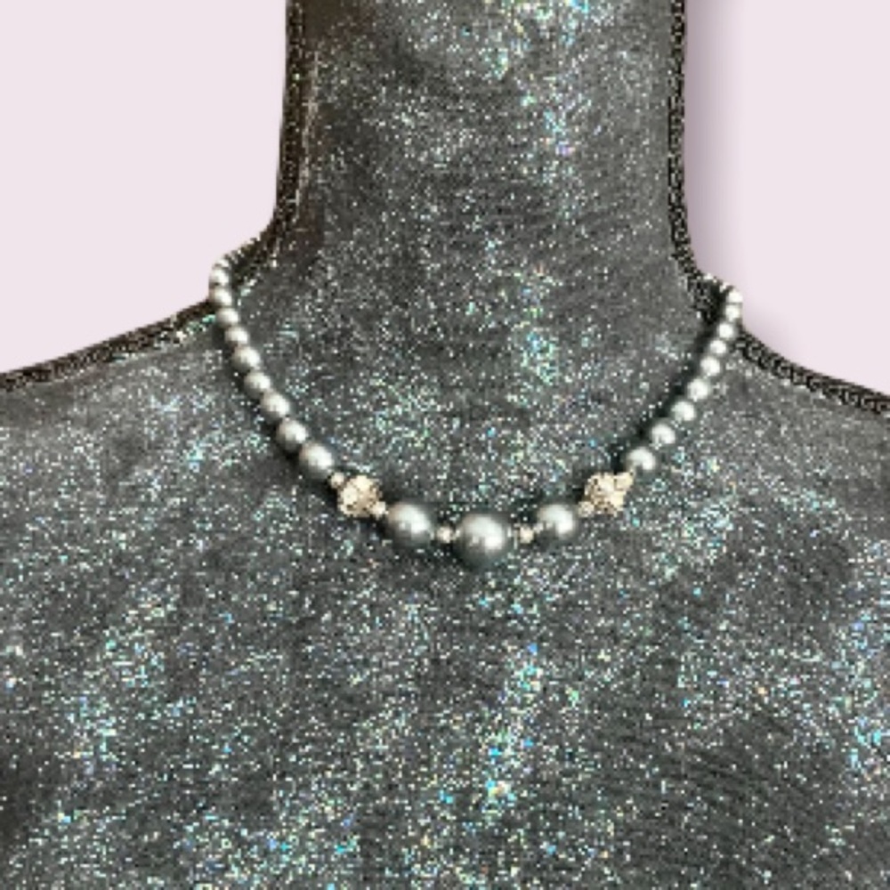 Vintage Designer Faux Gray Pearl Rhinestone Graduated Necklace